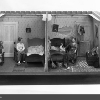 Model illustrating fly-borne diseases in screened and unscreened tenements, 1917