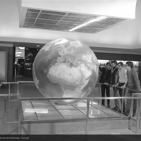Viewing relief globe, Earth History Hall, 1969